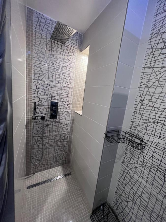 Omarais Guest House Париж Екстер'єр фото
